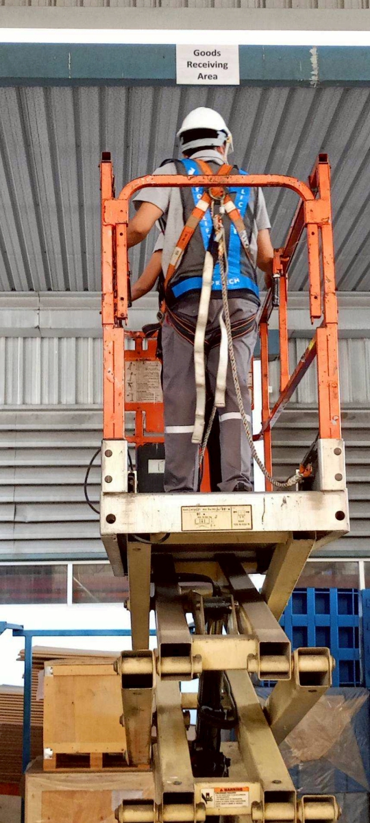 LINE_ALBUM_หลักสูตรรถกระเช้า X-Lift และ Boom Lift_250828_49.jpg - หลักสูตรรถกระเช้า X-Lift และ Boom Lift